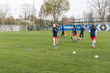 Bild 69 - wBJ Hamburger SV - Eimsbuettler TV : Ergebnis: 4:0